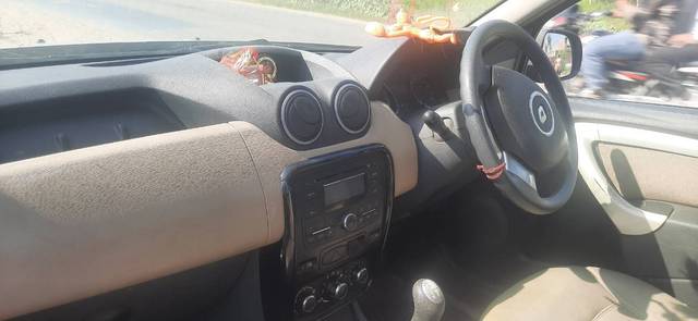 https://images10.gaadi.com/usedgaadi-sellcar/UsedCar/41cf9230-1145-4c5c-a0ad-44c1527ed572/4702c6c9-3c81-4868-9461-08c871c0b8a7.jpg?imwidth=6402
