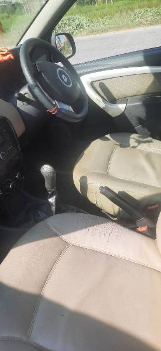 https://images10.gaadi.com/usedgaadi-sellcar/UsedCar/41cf9230-1145-4c5c-a0ad-44c1527ed572/a040a4a4-2468-4af5-9d64-0244de6c62ef.jpg?imwidth=6401