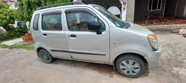 https://images10.gaadi.com/usedgaadi-sellcar/UsedCar/41d6dd61-6e4b-4e06-a566-f9489c1bcdee/b9f426b9-d86c-4103-ab2b-6ee021f948db.jpeg?imwidth=6400