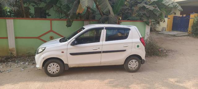 https://images10.gaadi.com/usedgaadi-sellcar/UsedCar/420010ee-efd5-41db-a22f-20896ee65073/1e11c993-9703-4f00-85e3-9d93e2e15810.jpg?imwidth=6400