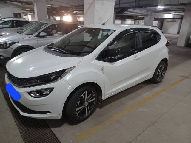 https://images10.gaadi.com/usedgaadi-sellcar/UsedCar/4215e619-6f96-411d-a280-53ed3a7d8a80/4e703d47-7067-47c8-bd55-28071568088e.jpg?imwidth=6401