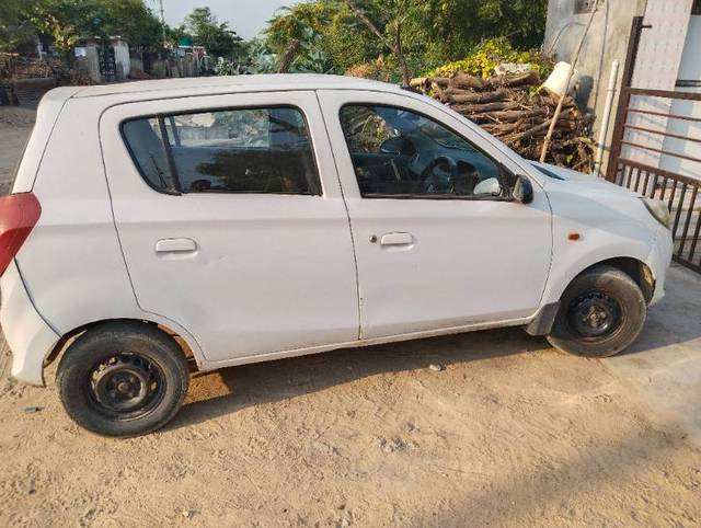 https://images10.gaadi.com/usedgaadi-sellcar/UsedCar/42194419-60ed-42e5-a64a-ac55e2f2c163/47ddcc80-e56b-4d96-ba8f-1c2b7771e628.jpg?imwidth=6401