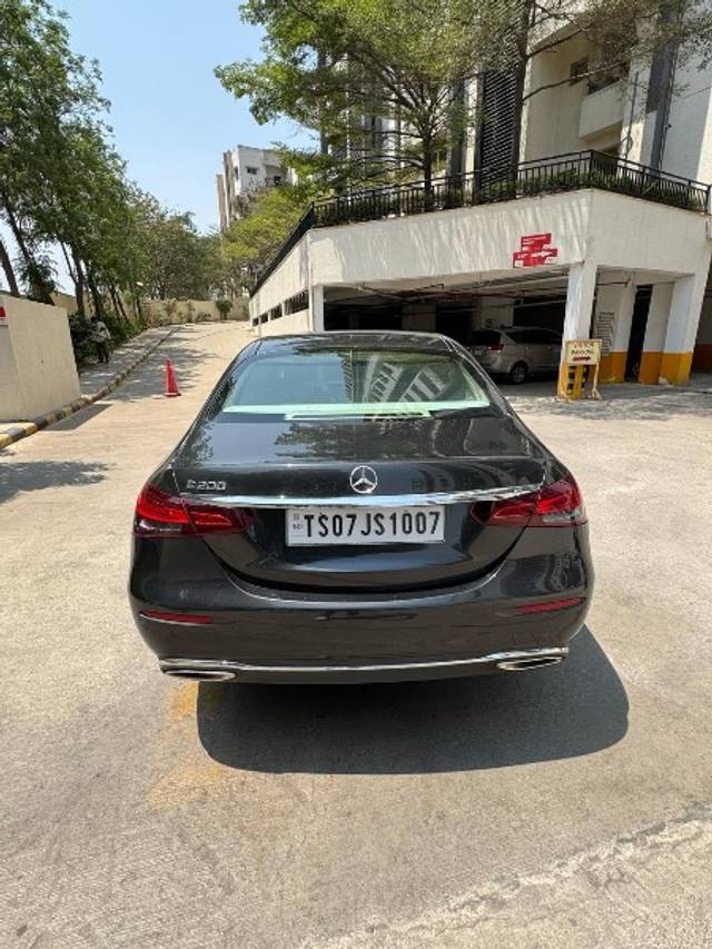 https://images10.gaadi.com/usedgaadi-sellcar/UsedCar/4248aaab-b369-4997-81af-018dd06e7bf0/9ed6bbb8-2bc1-4466-abad-a7db53c223a6.jpeg?imwidth=6402