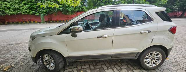 https://images10.gaadi.com/usedgaadi-sellcar/UsedCar/4276a52d-2c80-43d8-b4bb-4b056b83b70c/e5780a5d-caf7-485c-bae4-bd47ec734c41.jpg?imwidth=6402