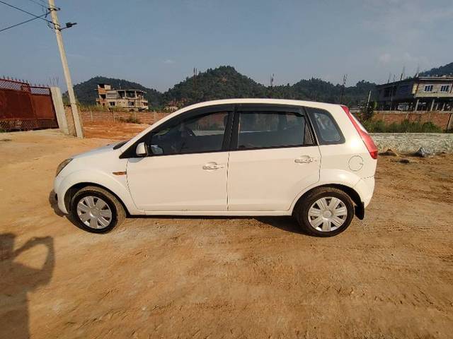 https://images10.gaadi.com/usedgaadi-sellcar/UsedCar/427e5861-aac1-4c63-95c3-07c850688265/57831515-2285-42eb-84f5-ece6b1d2525b.jpg?imwidth=6400