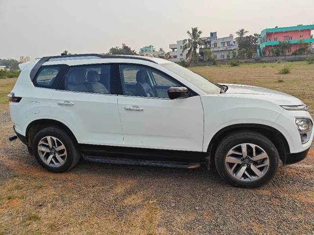 https://images10.gaadi.com/usedgaadi-sellcar/UsedCar/4297cc56-c250-4057-8676-0201d792b1ff/42402bad-6404-40af-9237-c0ebc30bd727.jpg?imwidth=6401