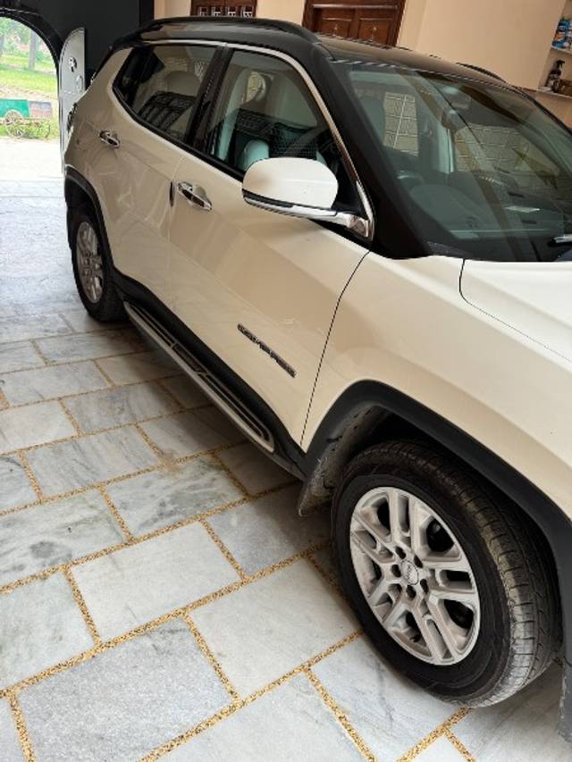 https://images10.gaadi.com/usedgaadi-sellcar/UsedCar/42a5cf04-4916-4d47-9ea4-5b3e30a89494/c064531e-3c5e-49a6-9443-8527e2a1b1f3.jpeg?imwidth=6402