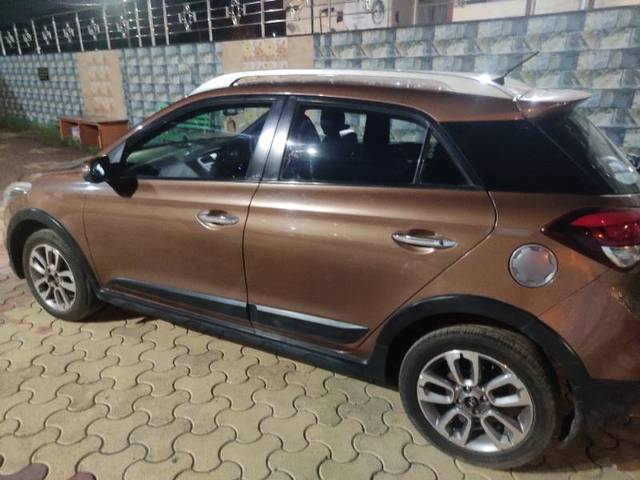 https://images10.gaadi.com/usedgaadi-sellcar/UsedCar/42bbf375-5273-4c89-b998-c55a7bbefc38/85942682-e901-4201-8d3e-1400b1dfa7a3.jpg?imwidth=6402