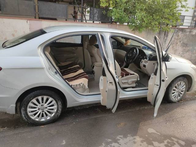 https://images10.gaadi.com/usedgaadi-sellcar/UsedCar/42c05591-7f63-4aff-9598-4909bc43ab50/e9e183d8-ef3e-42fc-91e5-15adb95beb50.jpg?imwidth=6400