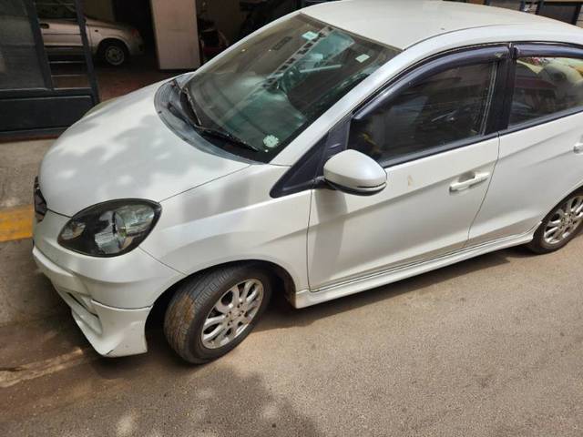 https://images10.gaadi.com/usedgaadi-sellcar/UsedCar/42c508c1-7acb-4c82-8b4d-9908802d3662/bdc122d5-4279-4174-90db-5d045c9c3203.jpg?imwidth=6402