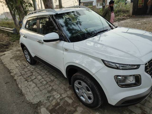 https://images10.gaadi.com/usedgaadi-sellcar/UsedCar/42f6c82c-c414-407c-8d57-5fbae1c441f0/08dd68e5-5eb1-4367-924b-48288f4130d0.jpg?imwidth=6400