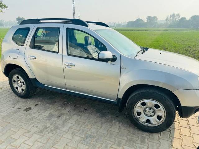 https://images10.gaadi.com/usedgaadi-sellcar/UsedCar/435d26f1-8fbe-46a8-be2e-875ec5c5783f/6243c06c-e74a-497c-9cbd-36f4137557b8.jpg?imwidth=6401