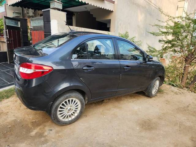 https://images10.gaadi.com/usedgaadi-sellcar/UsedCar/436f9944-8717-44be-8f72-71e5397705c0/af0904d7-45d4-469d-8ede-3230cf34ec41.jpg?imwidth=6400