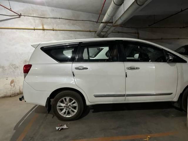 https://images10.gaadi.com/usedgaadi-sellcar/UsedCar/4372e3c3-7c07-4c93-9944-9efaf622e05b/5bf481a6-0519-49c0-a7cf-33bd0a3f8f20.jpg?imwidth=6402