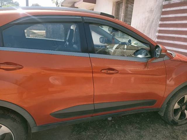 https://images10.gaadi.com/usedgaadi-sellcar/UsedCar/4387a067-f852-4d91-8da3-b1d5a86a7ea2/0b3eb883-8e15-4277-af9b-9c51144e322a.jpg?imwidth=6401