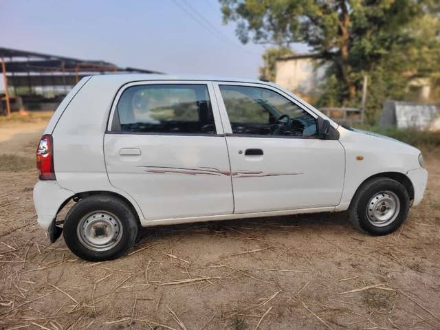 https://images10.gaadi.com/usedgaadi-sellcar/UsedCar/439e7dbe-6c6f-4df4-8eee-e46ac5c01107/b5cce415-38f3-45db-867f-174f36f4f6b3.jpg?imwidth=6402