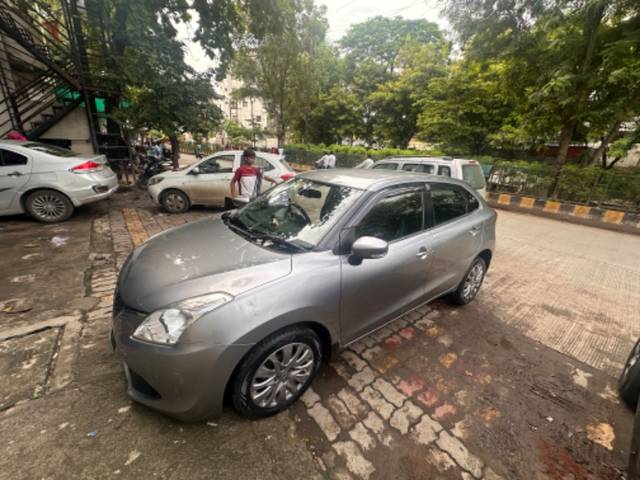 https://images10.gaadi.com/usedgaadi-sellcar/UsedCar/43c78fab-adf7-4681-a08f-c1fb946a342a/62f0d0d2-019f-4e91-bfe5-0bc7e0cf6530.jpg?imwidth=6400