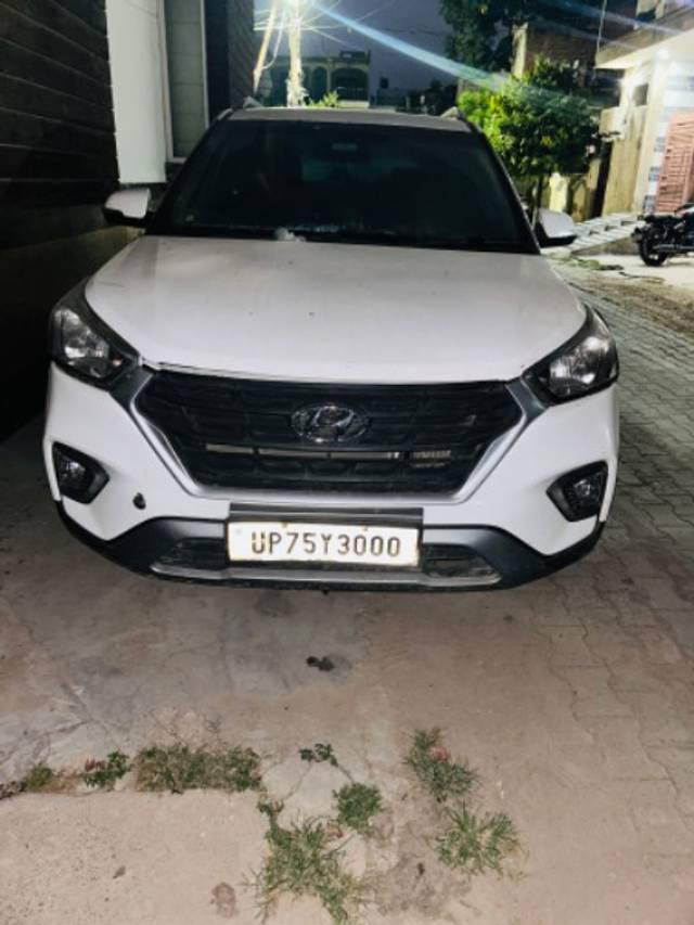 https://images10.gaadi.com/usedgaadi-sellcar/UsedCar/43d18fcc-f0dd-4555-bdf4-2ad1d21c8054/5626ea82-25fd-472f-95df-22579babdb59.jpeg?imwidth=6400