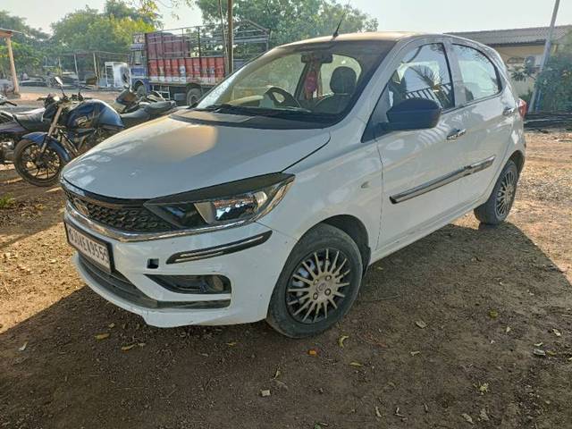 https://images10.gaadi.com/usedgaadi-sellcar/UsedCar/43fbd425-7cb9-40db-963a-b1f51db3ba9d/5cdf63e0-d2f3-47da-b61c-476bac4bebd9.jpg?imwidth=6400