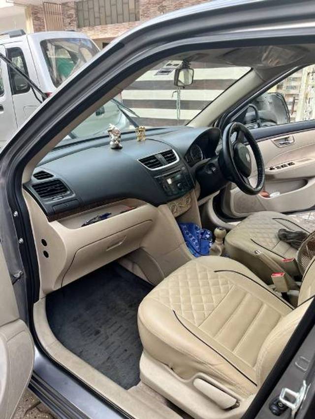 https://images10.gaadi.com/usedgaadi-sellcar/UsedCar/43fe6fbf-e161-4ce2-83b1-25120eeb2892/1015c480-07f1-4529-a0a5-1e2e45c4494e.jpg?imwidth=6402