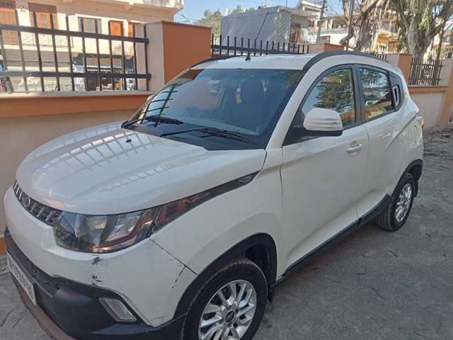 https://images10.gaadi.com/usedgaadi-sellcar/UsedCar/4429506a-6001-4f38-91bf-ea32d96a53a4/78d87bcc-cd37-4435-bcbc-c5f2ce9e37f6.jpg?imwidth=6400
