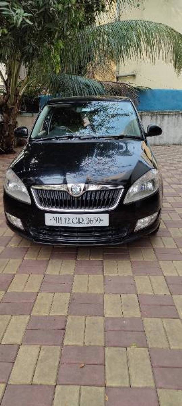 https://images10.gaadi.com/usedgaadi-sellcar/UsedCar/4434d946-304d-4648-82da-ba94cd8718dc/40531c20-4d9a-4d54-9593-8997ac9d24fc.jpg?imwidth=6400