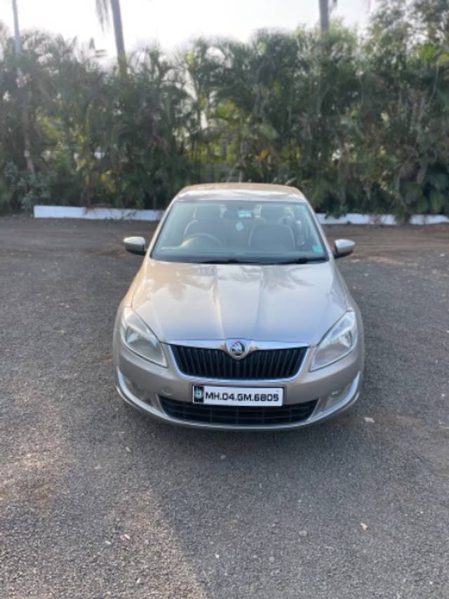 https://images10.gaadi.com/usedgaadi-sellcar/UsedCar/4462c60f-f126-4fa3-8358-3694e9d2e812/7922c22c-4ab3-4bd1-8083-85fbdff97947.jpeg?imwidth=6401