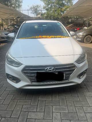 Hyundai Verna 2017-2020 Hyundai Verna CRDi 1.6 EX