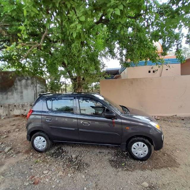 https://images10.gaadi.com/usedgaadi-sellcar/UsedCar/44dc0088-93e4-451f-9577-87ddd26186eb/9683adfd-dbae-461a-928f-6abb518e0865.jpg?imwidth=6401