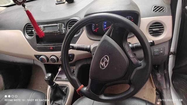 https://images10.gaadi.com/usedgaadi-sellcar/UsedCar/450e0f78-2a53-4600-b11e-742954d6a89d/acb8c842-3ca5-4294-80a4-30e025fb0e9b.jpg?imwidth=6401