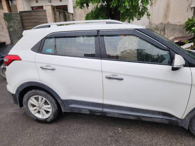 https://images10.gaadi.com/usedgaadi-sellcar/UsedCar/451ba6ea-e157-49e3-b080-d937c58fbcbe/77a0c8da-83f3-460b-b4b3-994d25416eca.jpg?imwidth=6401