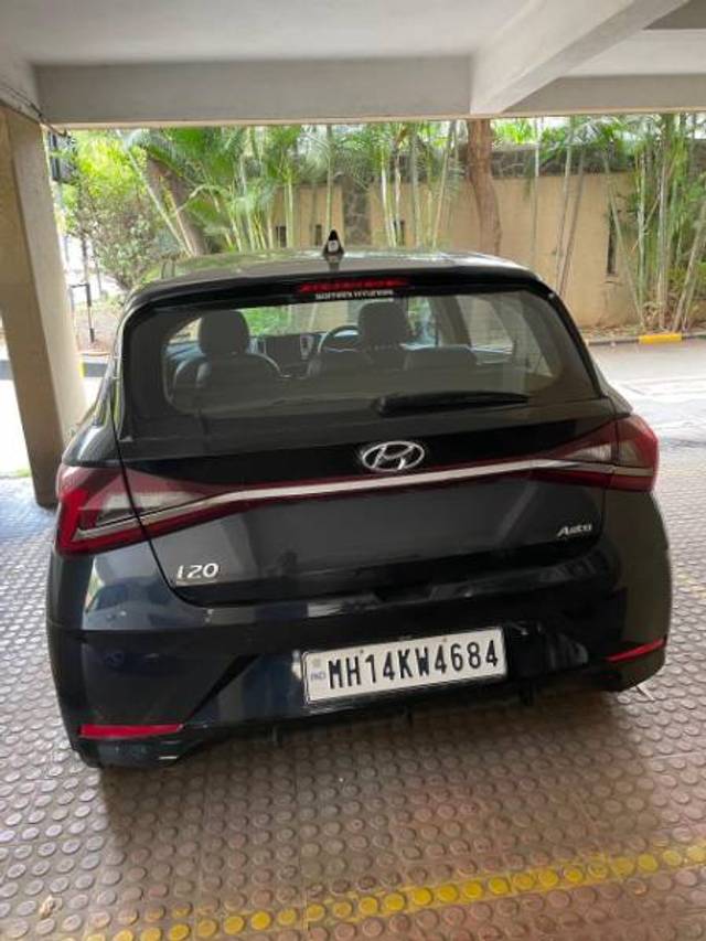 https://images10.gaadi.com/usedgaadi-sellcar/UsedCar/4544159a-23fe-4df0-8184-62e36b043c8d/1c346b25-b928-497e-8b3e-933dffd59e0d.jpg?imwidth=6401