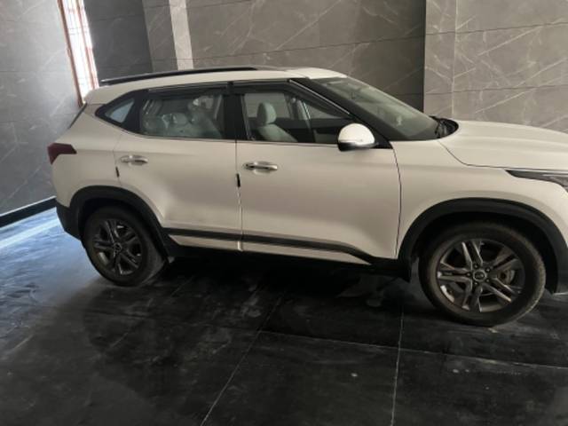 https://images10.gaadi.com/usedgaadi-sellcar/UsedCar/45606c3c-ab0b-4039-9e6c-e1976307820d/9db68943-4135-4e4b-abfe-7d5da1208e4a.jpeg?imwidth=6401
