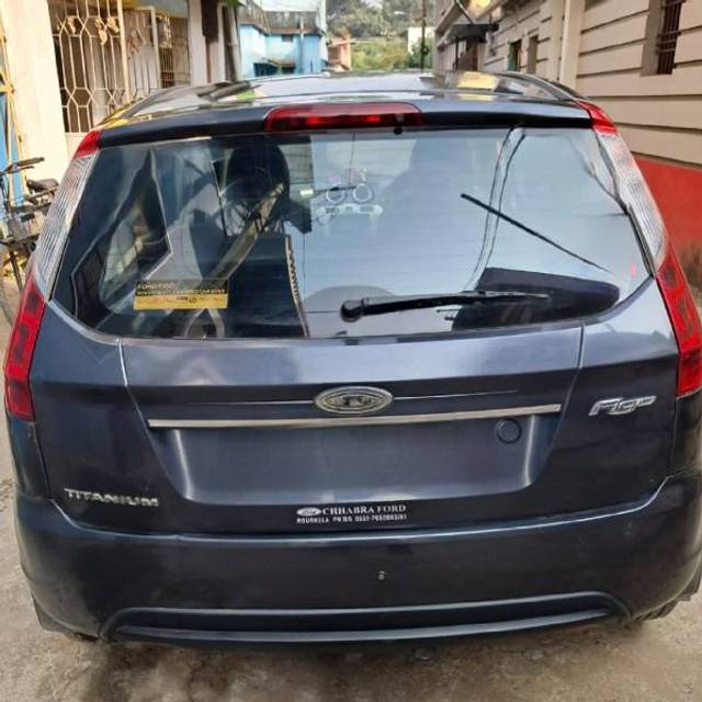 https://images10.gaadi.com/usedgaadi-sellcar/UsedCar/4579aa1e-4df4-4251-8995-8d27ad3a7609/20052acb-7818-48ea-bb2e-822e4e66ab5c.jpg?imwidth=6402