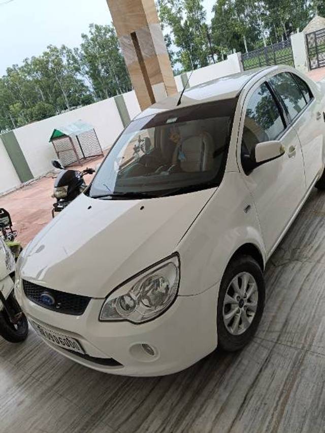 https://images10.gaadi.com/usedgaadi-sellcar/UsedCar/460ef6c5-4e9a-4553-ae08-66709646b80f/1989eb86-c8e7-43fc-aa6b-f9d9f92538b1.jpg?imwidth=6400