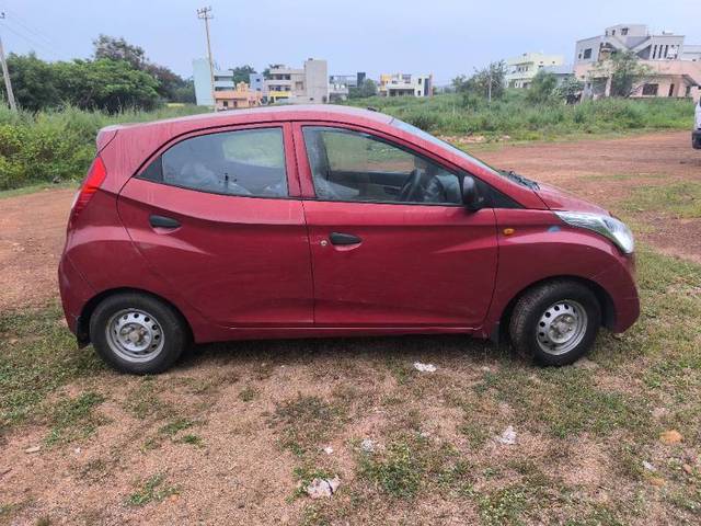 https://images10.gaadi.com/usedgaadi-sellcar/UsedCar/4612d6bb-cb17-49fd-b234-78c7ff2af596/1961c6a4-f9a4-487d-9942-0af8caefd402.jpg?imwidth=6401