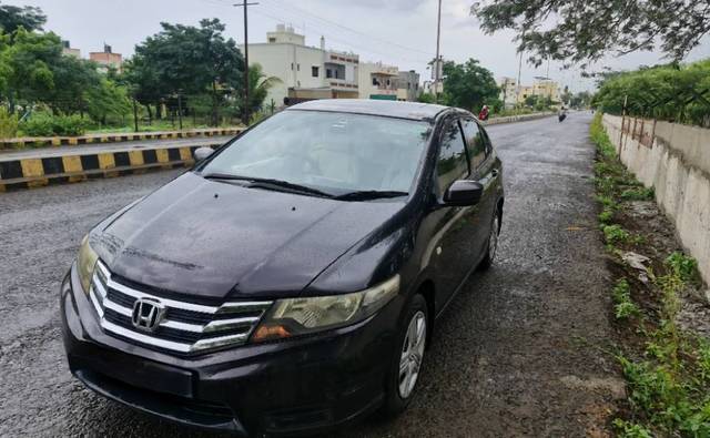 https://images10.gaadi.com/usedgaadi-sellcar/UsedCar/4618f6e0-e983-4aba-9588-f0ef32e657db/3fe66f02-4f7e-40de-9444-fc7d4c058a1f.jpg?imwidth=6400