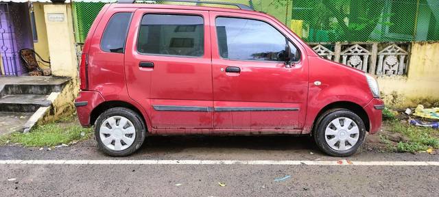 https://images10.gaadi.com/usedgaadi-sellcar/UsedCar/463d32e4-51b3-4c11-818a-11c906134875/c774b414-4f8d-42f1-949e-e0f1a6d87bda.jpg?imwidth=6401