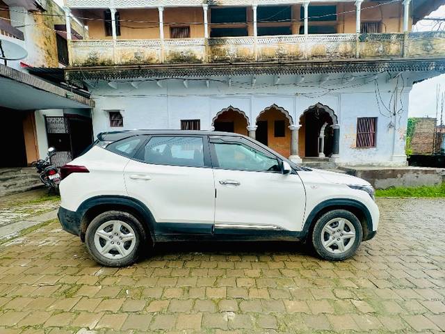 https://images10.gaadi.com/usedgaadi-sellcar/UsedCar/468a1262-98c6-4182-9c17-3c51f32a2bac/e08c7055-f74a-43a9-9bde-8d4245f0e34b.jpg?imwidth=6401