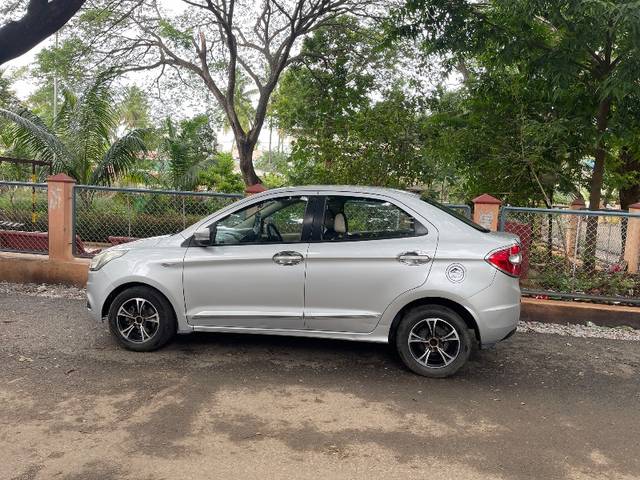 https://images10.gaadi.com/usedgaadi-sellcar/UsedCar/46a4e06f-4e41-4723-a584-694241957816/e95b90ed-b368-42c6-b9f1-b68c977d63a8.jpeg?imwidth=6402