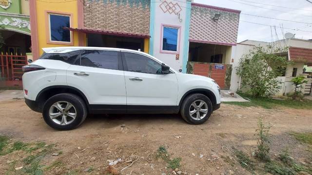 https://images10.gaadi.com/usedgaadi-sellcar/UsedCar/46b27bc6-3eb8-485d-81d3-e953a2eb854e/7a5379f2-0ef7-479b-b93a-b8eabb0a2554.jpg?imwidth=6401