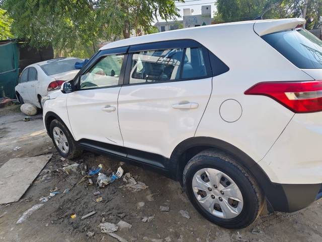 https://images10.gaadi.com/usedgaadi-sellcar/UsedCar/46b63e70-4635-48d7-96a1-005efadfc198/eca0e950-341f-4dd8-8145-80755671c519.jpg?imwidth=6400