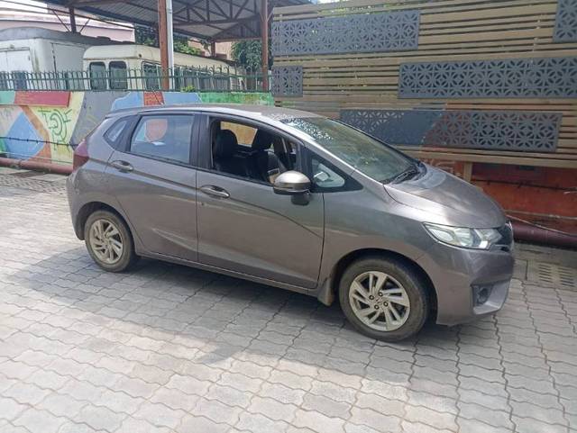 https://images10.gaadi.com/usedgaadi-sellcar/UsedCar/46c75b25-cf75-4821-ab49-3f2a0fbda321/6dbe067d-9461-418c-bb91-6ffda27aaa24.jpg?imwidth=6400