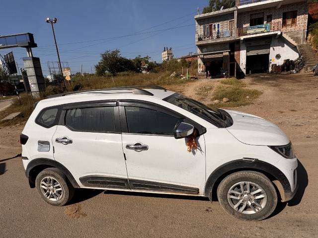 https://images10.gaadi.com/usedgaadi-sellcar/UsedCar/46d03b90-4629-44e7-9266-4e9d65d4f117/84c43073-377c-4ad8-9f28-0f4ce16c419f.jpeg?imwidth=6401