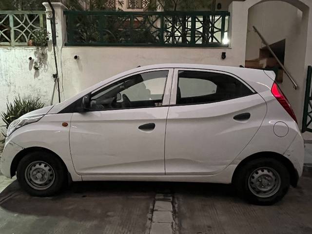 https://images10.gaadi.com/usedgaadi-sellcar/UsedCar/46d80ca2-5ba9-48ac-84fc-144d050bc4f4/4e4527c8-3c94-4ef4-884b-8521eae935d7.jpg?imwidth=6402