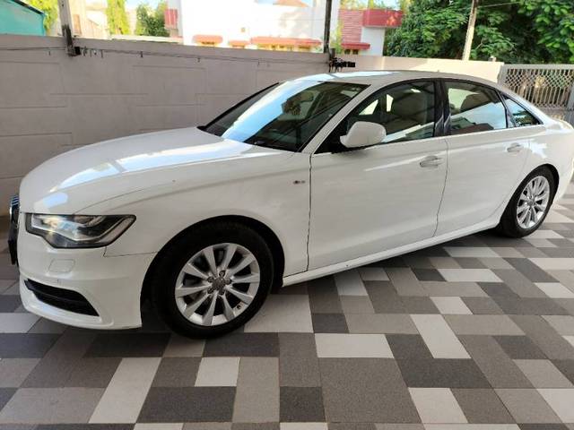 https://images10.gaadi.com/usedgaadi-sellcar/UsedCar/4712b546-e26f-4a02-a782-0db7bc0e8f32/24fedda8-a6d0-4fe9-a2ce-e40036dc1eaa.jpg?imwidth=6402