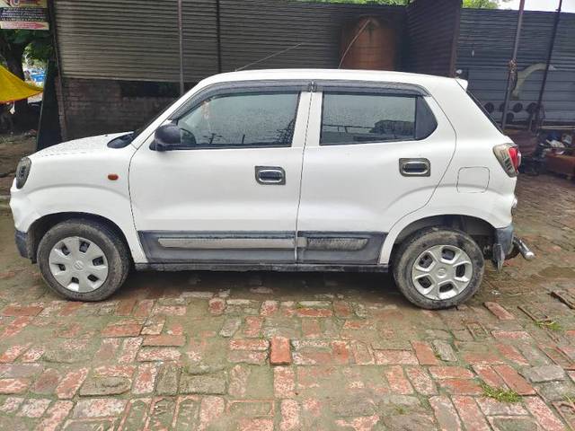 https://images10.gaadi.com/usedgaadi-sellcar/UsedCar/476e644d-2398-44f3-b465-6c09c12c8f90/d937c32d-69bb-41b8-85d0-7de6f042d778.jpg?imwidth=6400