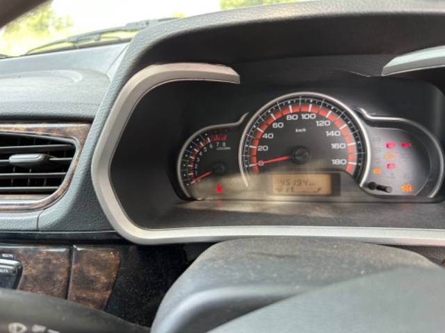 https://images10.gaadi.com/usedgaadi-sellcar/UsedCar/47840335-93f3-4492-89f0-e27f6717c7d9/da292fb3-2d07-4287-89de-c259dc26c80c.jpeg?imwidth=6401