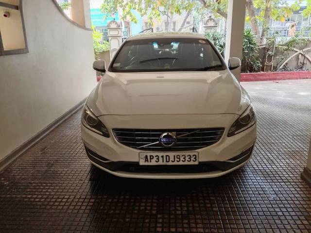 https://images10.gaadi.com/usedgaadi-sellcar/UsedCar/478f26c9-54d6-4c89-bd63-91e26dd1070a/6d89fc10-db30-4939-b962-ab7e6289ccc2.jpeg?imwidth=6400