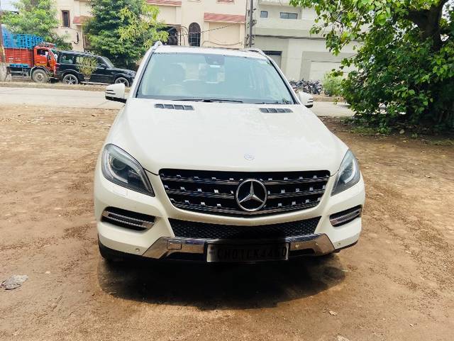 https://images10.gaadi.com/usedgaadi-sellcar/UsedCar/47b47b31-6cc1-486d-85c4-63e80e1cf9dd/12c9069c-d6f6-4b3e-bb7b-b837f9966ff5.jpeg?imwidth=6400